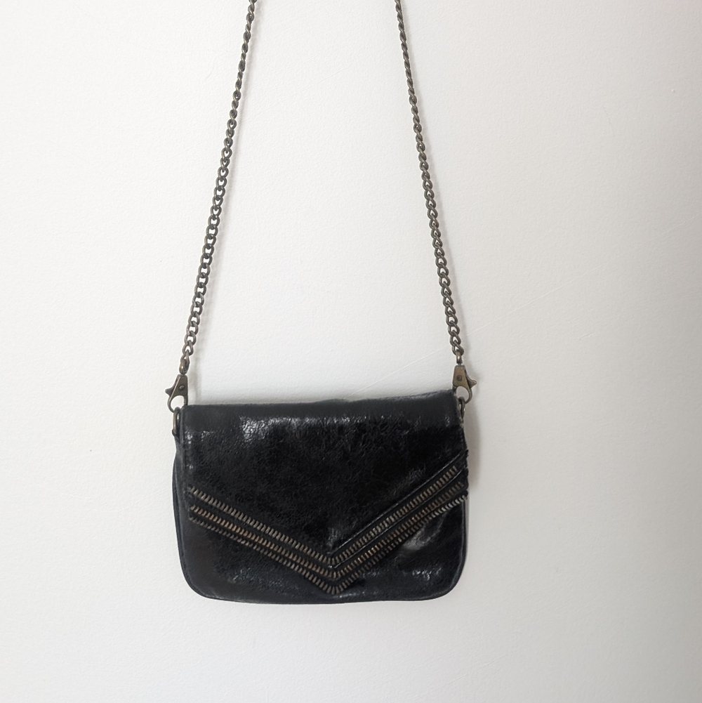 MATT & NAT Black Vegan Leather Zipper Chevron Crossbody or Clutch Purse ✨